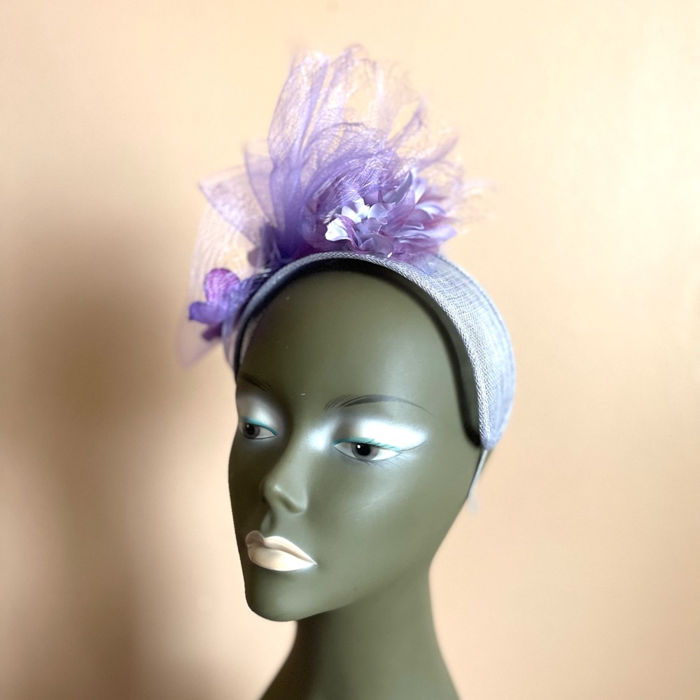 Modern-day Fascinator - Picture 2 of 8